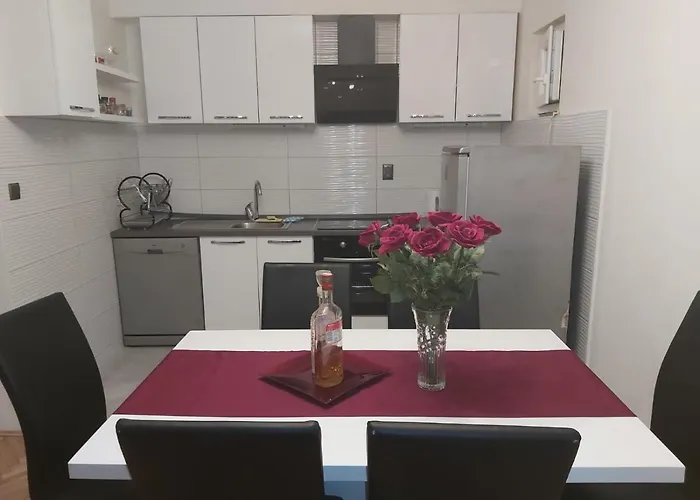 Apartment Ema *